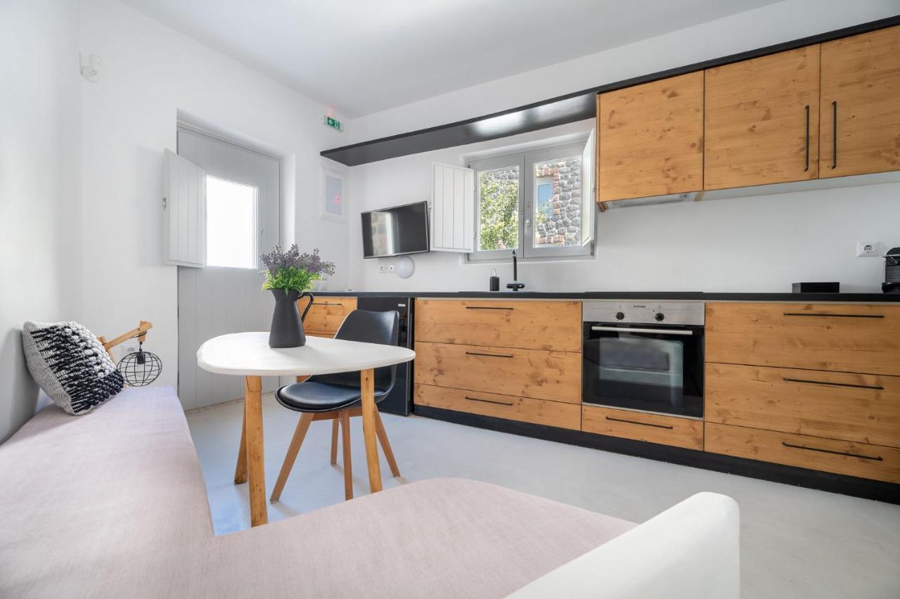 Fertimo Suites Éxo Goniá Екстериор снимка